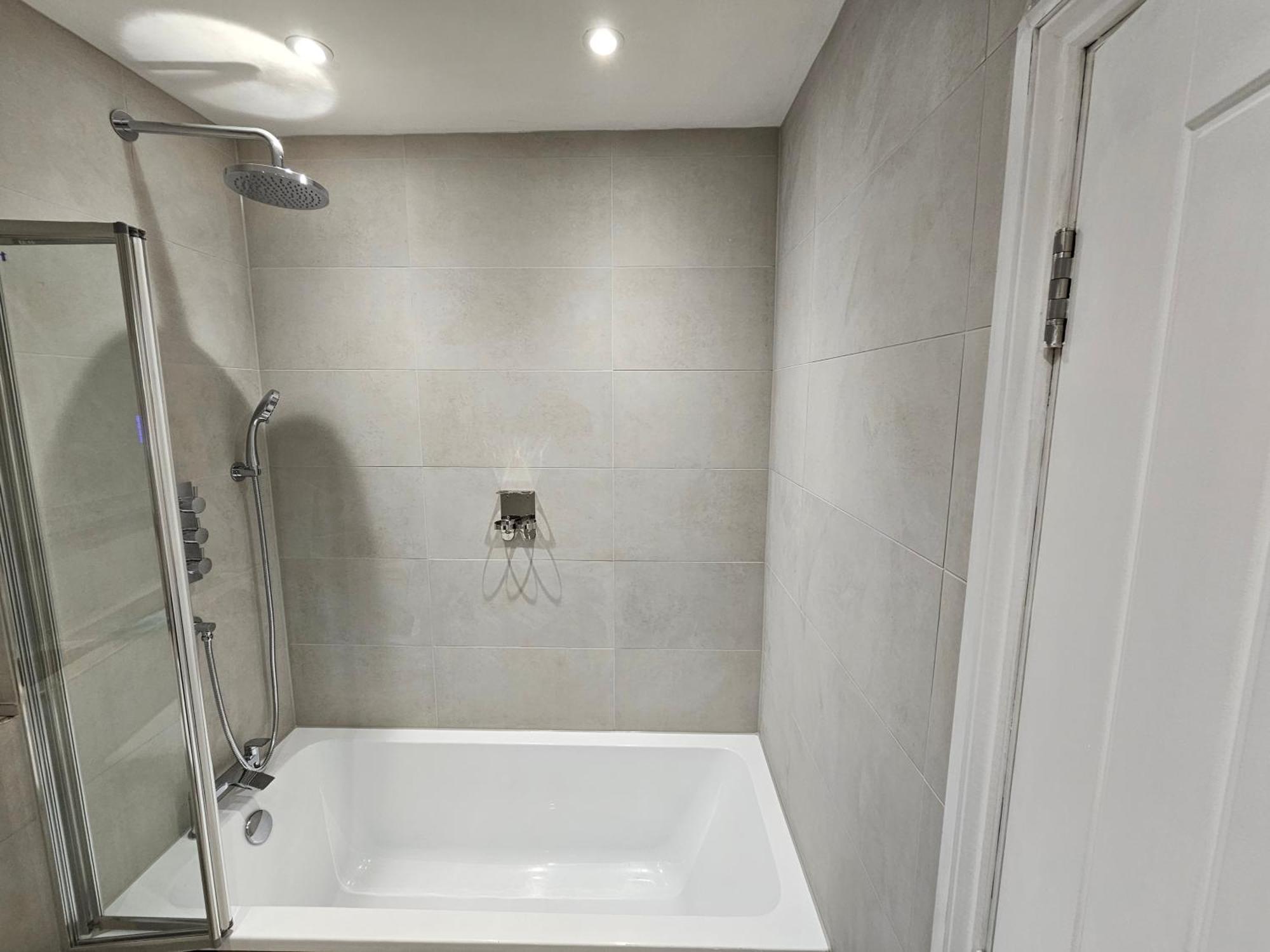 Spacious Modern 2-Bed Parking & Wi-Fi & 65"Oled Bristol Extérieur photo