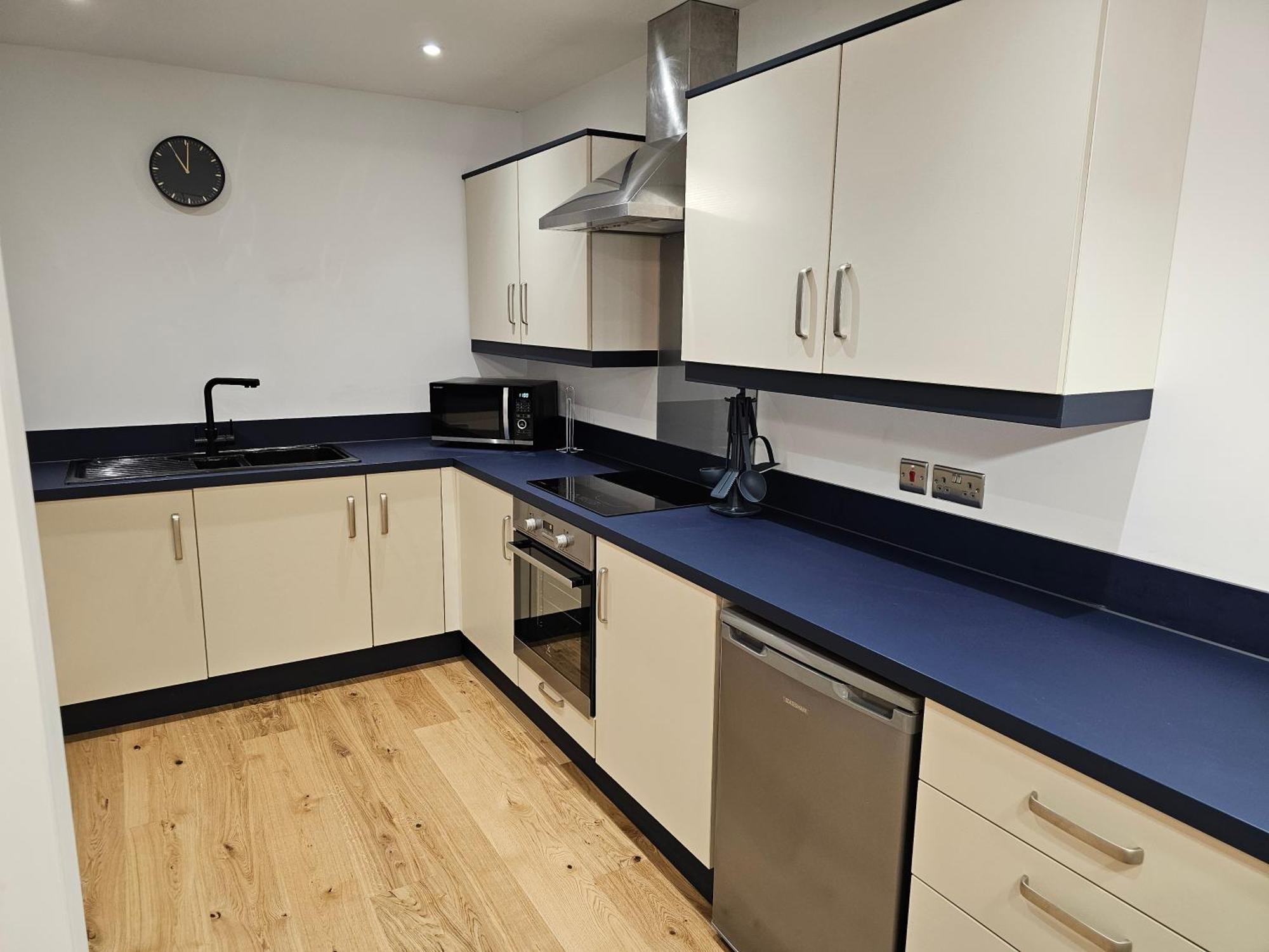 Spacious Modern 2-Bed Parking & Wi-Fi & 65"Oled Bristol Extérieur photo