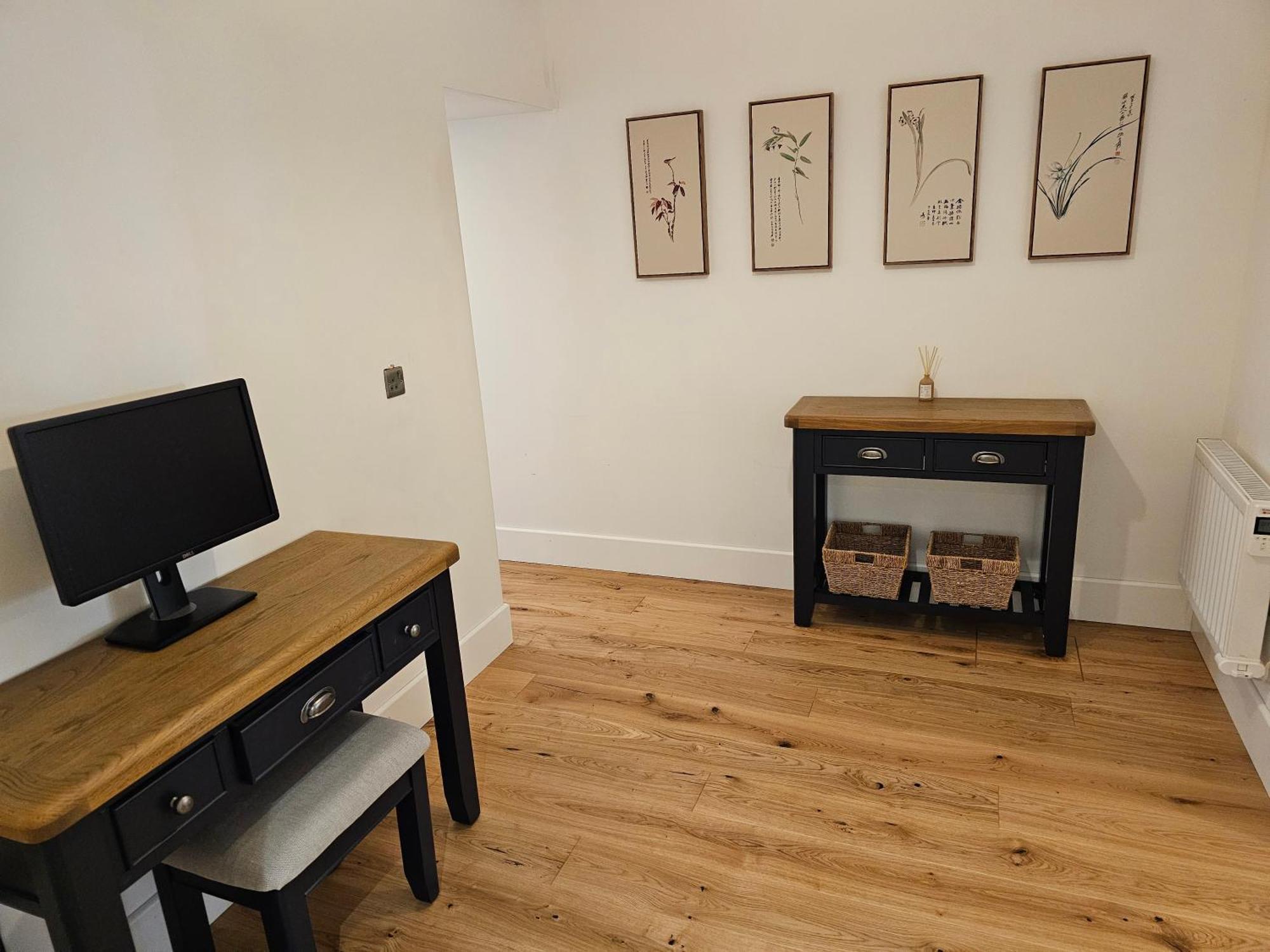 Spacious Modern 2-Bed Parking & Wi-Fi & 65"Oled Bristol Extérieur photo